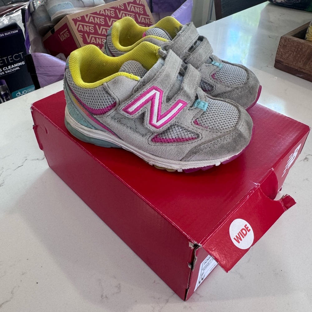 New Balance toddler 7w